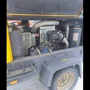 foto 14bar kompresor pryczepa doky 12m3/min Atlas Copco XAVS186