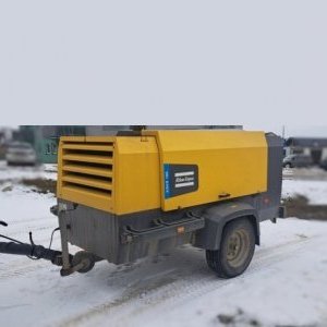 foto 14bar kompresor pryczepa doky 12m3/min Atlas Copco XAVS186